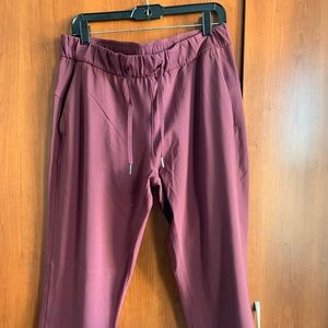 Lululemon On the Fly